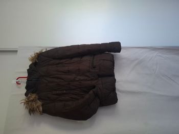 Doudoune avec capuche en fourrure