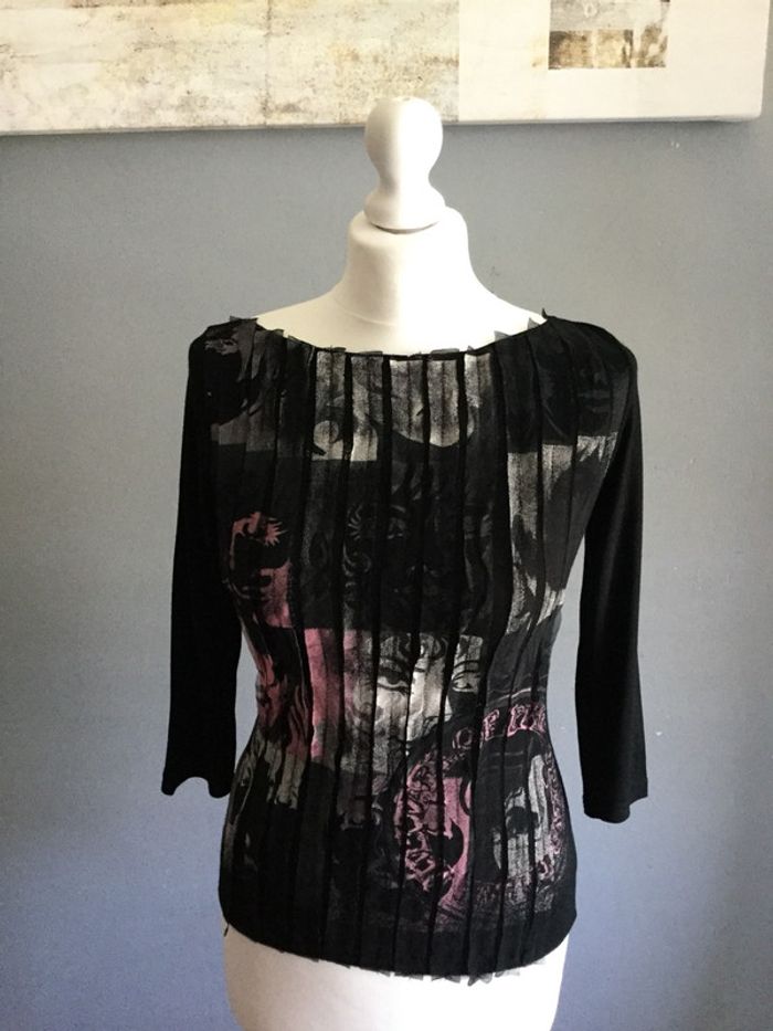 Très beau T-shirt manche trois quart