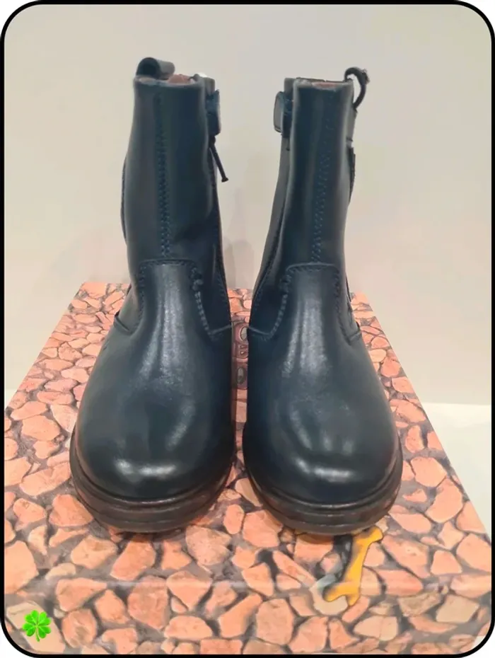 Chaussures Stones and Bones 24 - photo numéro 2