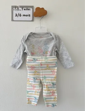 Body + legging - taille 3/6 mois 🌸