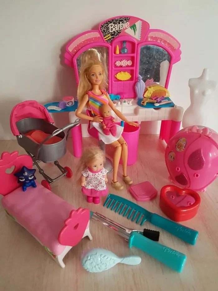 Salon de beauté Barbie et ses enfants