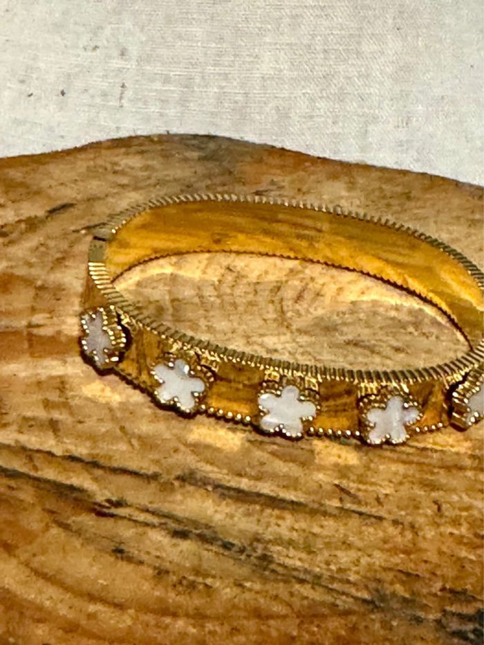 Jonc ovale qui s’ouvre acier inoxydable or trèfle blanc - photo numéro 8