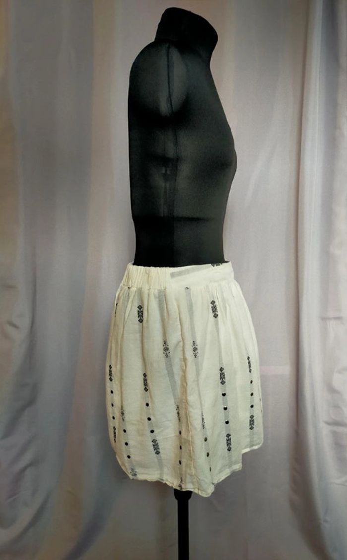 Jupe blanche imprimée à détails cloutés – Pimkie – Taille M - photo numéro 3