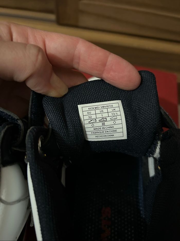 Baskets montantes Levis neuves 32 - photo numéro 5