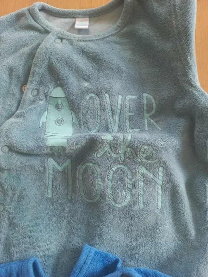 Lot 6 pyjamas velour 9 mois - photo numéro 5