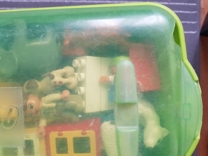 Grande boîte de Lego Duplo - photo numéro 8