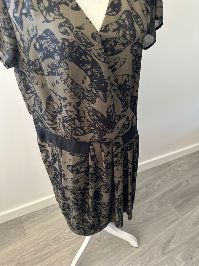 Robe bariolée kaki et noir Elora T40 L - photo numéro 3