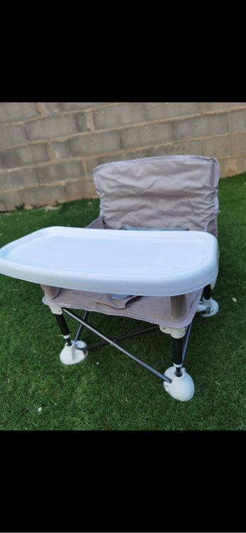 Chaise bébé camping / Réhausseur bébé pliant