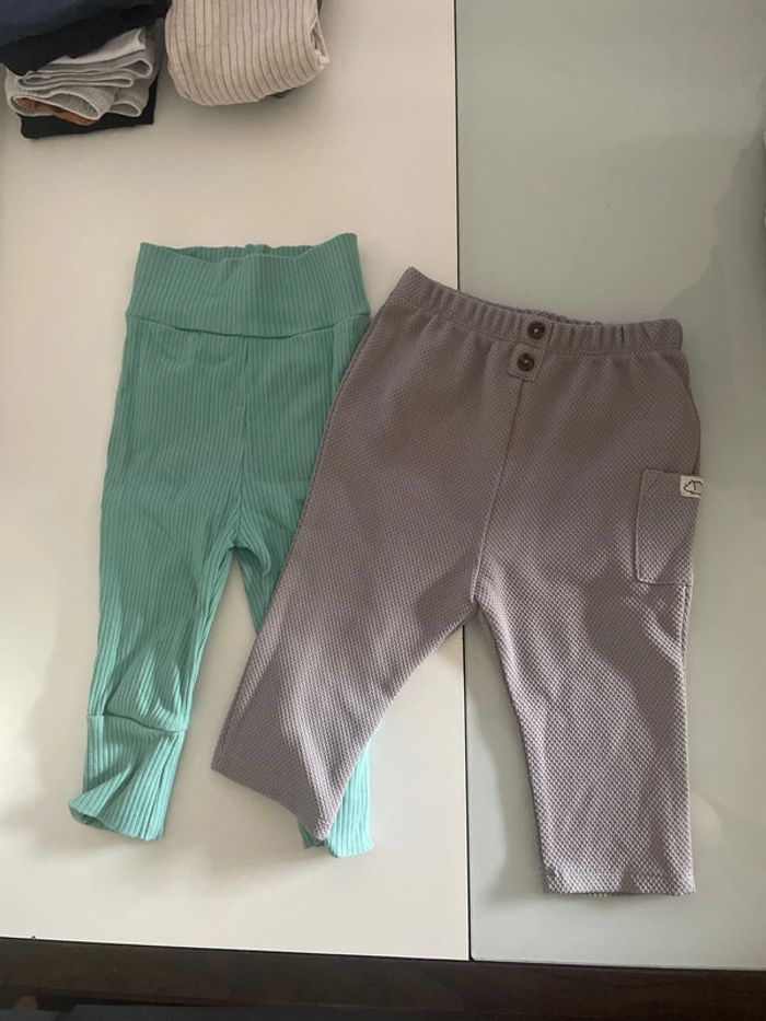 2 pantalons bébé 9 mois