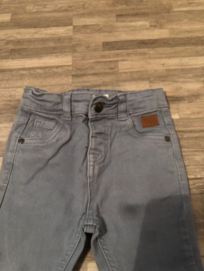 Pantalon jeans garçon TB état 18 mois - photo numéro 2