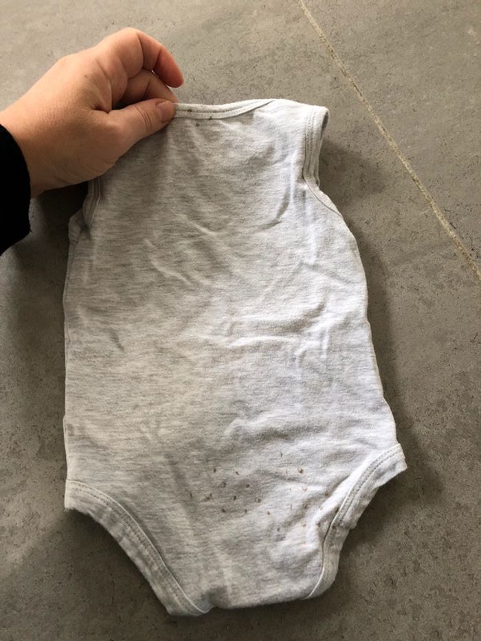 Lot 9 bodys manches courtes 1 mois - photo numéro 11