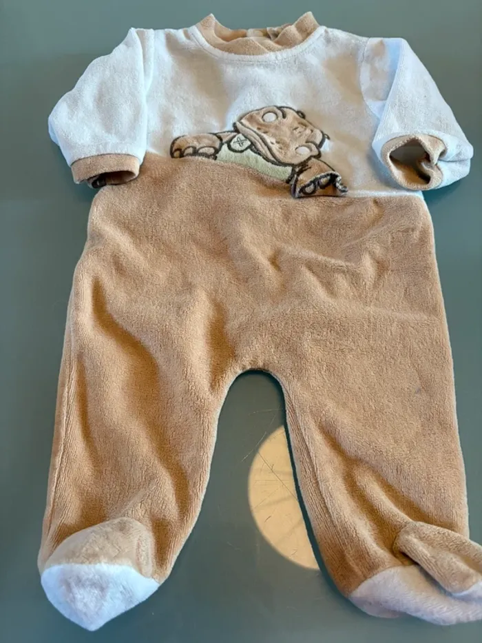 3 pyjamas velours - photo numéro 2