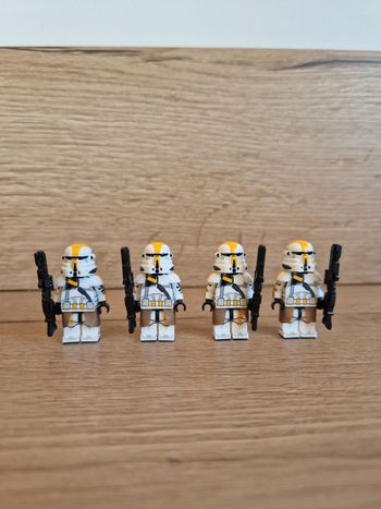 Figurines type lego 4 Clones de la 327ème star wars
