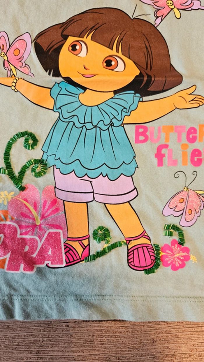 T shirt d été à manches courtes, vert d eau, Doea l exploratrice, jamais mis, 4 ans - photo numéro 3