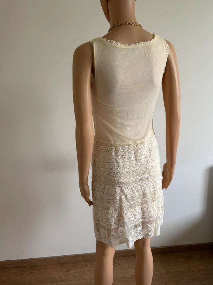 Robe jaune beige avec dentelle Massimo Dutti taille S jamais portée - photo numéro 8