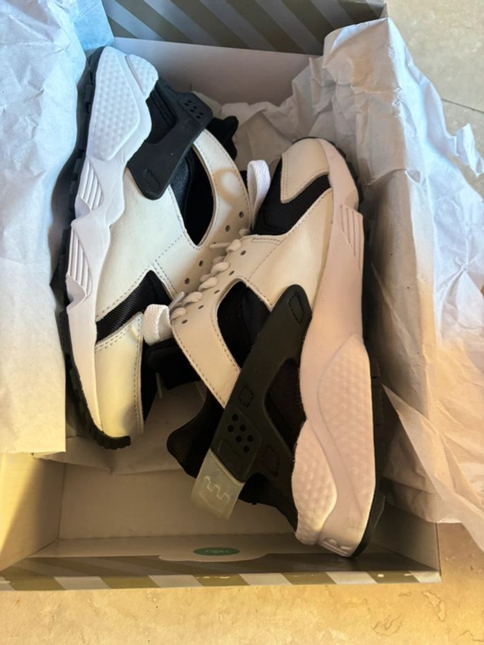 Baskets Nike Huarache P.36,5 Neuves - photo numéro 4