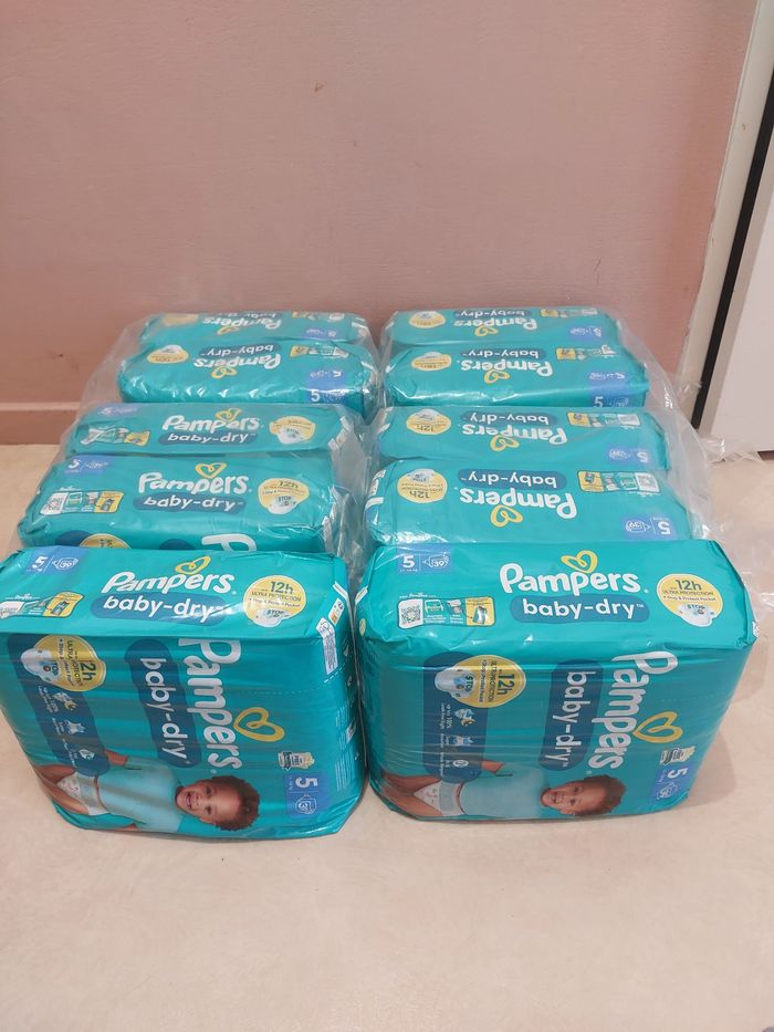 10 paquets  de 39 couches pampers baby dry taille 5.