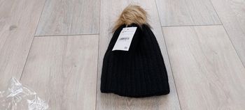 Bonnet noir neuf, avec étiquette, taille 8 à 14 ans