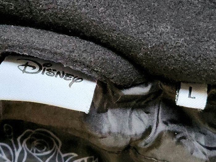 Manteau à capuche Belle et la bête disney - photo numéro 5