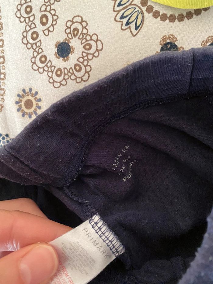 Superbe beau short Primark bleu taille 18/24 mois - photo numéro 8