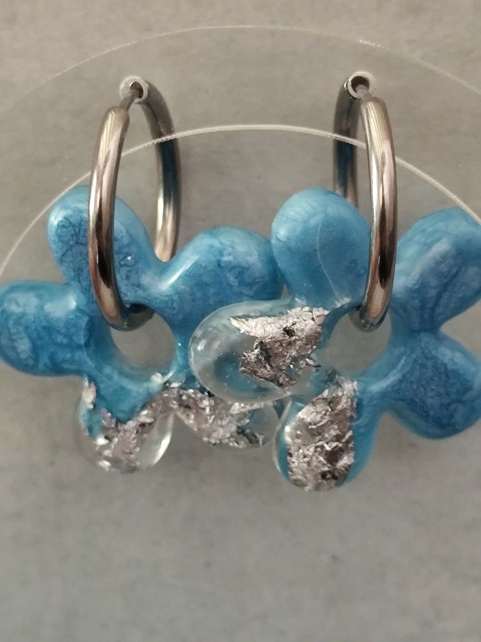 Boucles d'oreilles créoles avec pampilles - photo numéro 2
