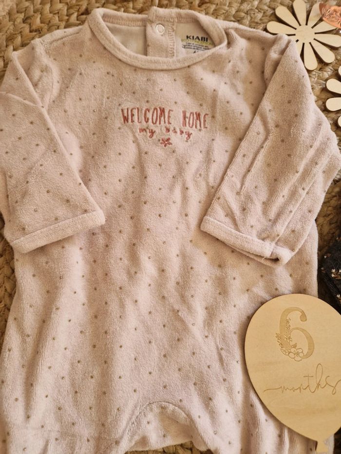 Lot de pyjama 1 pièce rose et gris kiabi bébé fille 6 mois - photo numéro 2