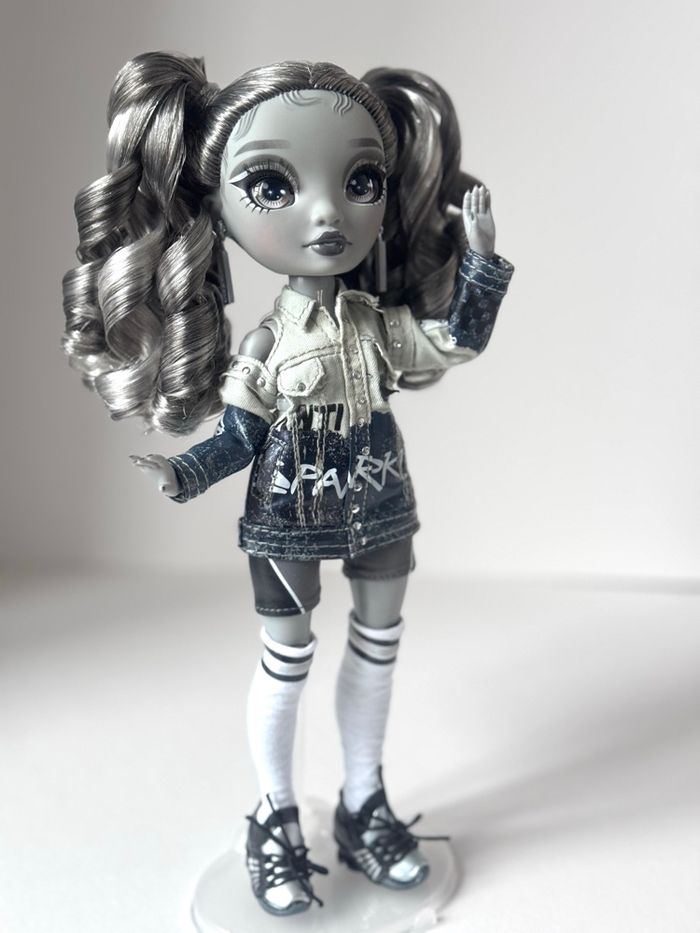 Nicole shadow High Rainbow High - photo numéro 2