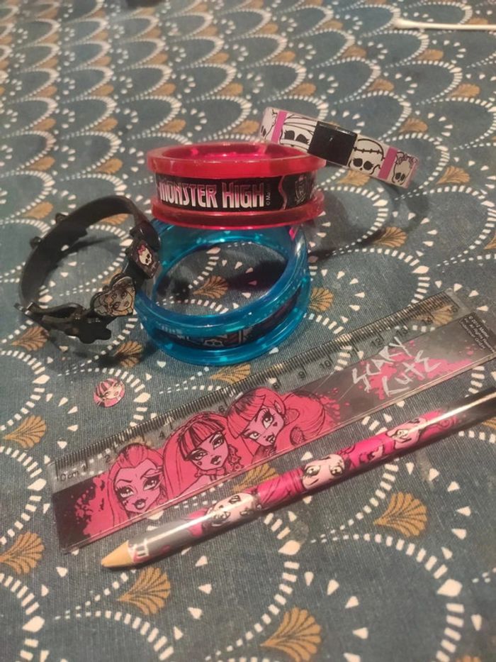 Monster High Bracelet et papeterie