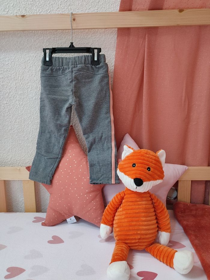 Pantalon jogging - Gris et rose - 2 ans - Très bon état - Orchestra - photo numéro 3