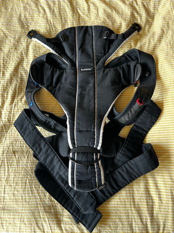 Porte bébé / Carrier BabyBjörn en très bon état