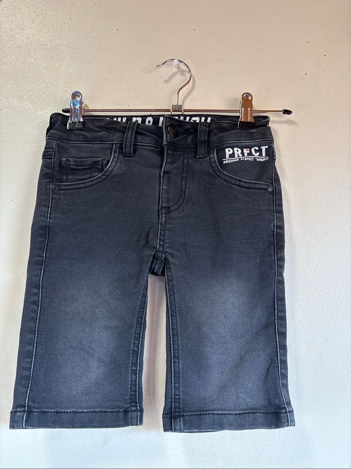 Short garçon taille 116 - photo numéro 1