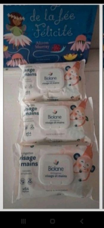 3 paquets de lingettes biolane visage et main.