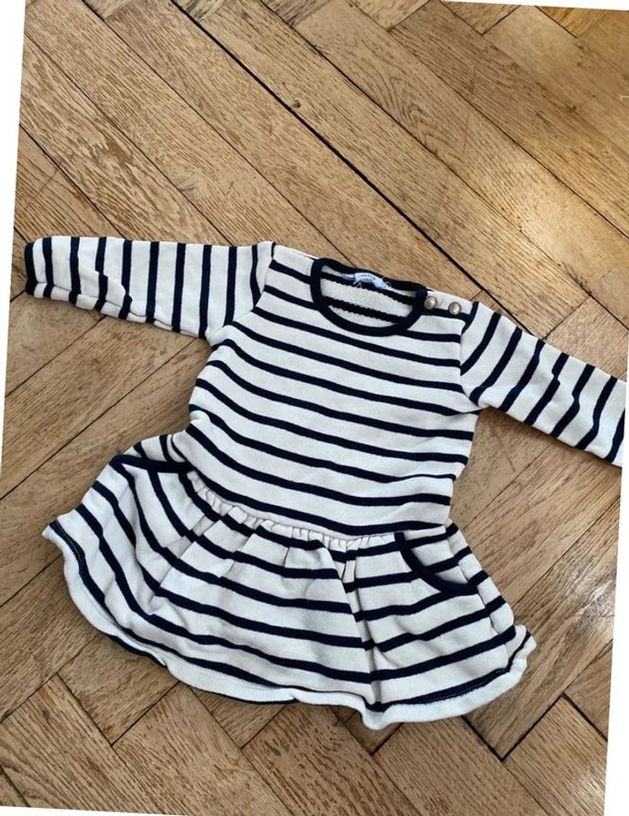 Robe petit bateau t6 mois