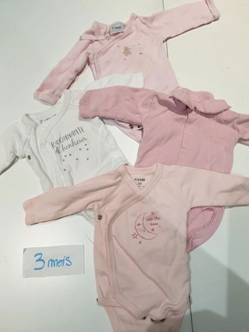 Lot bodies fille 3 mois