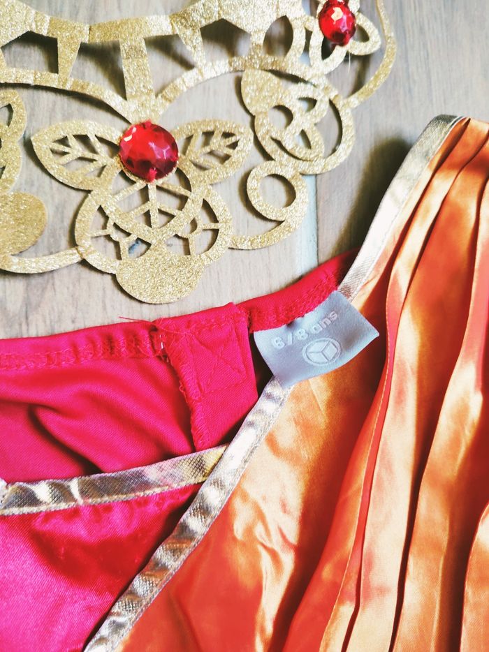 👸 Déguisement /costume robe de Princesse Cambodgienne marque Oxybul pour enfant - photo numéro 4