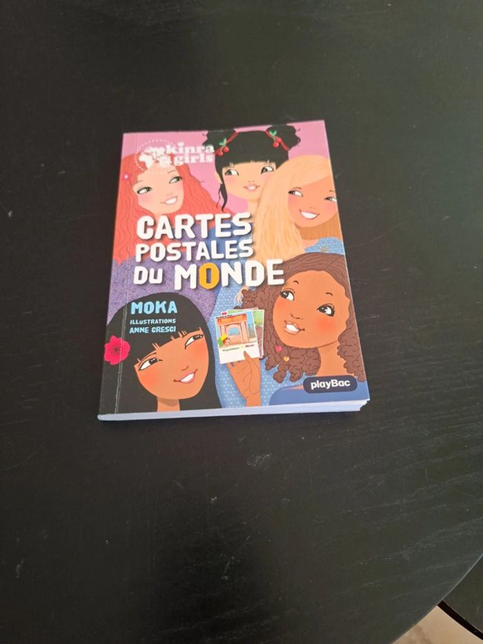Livre Kinra Girls cartes postales du monde