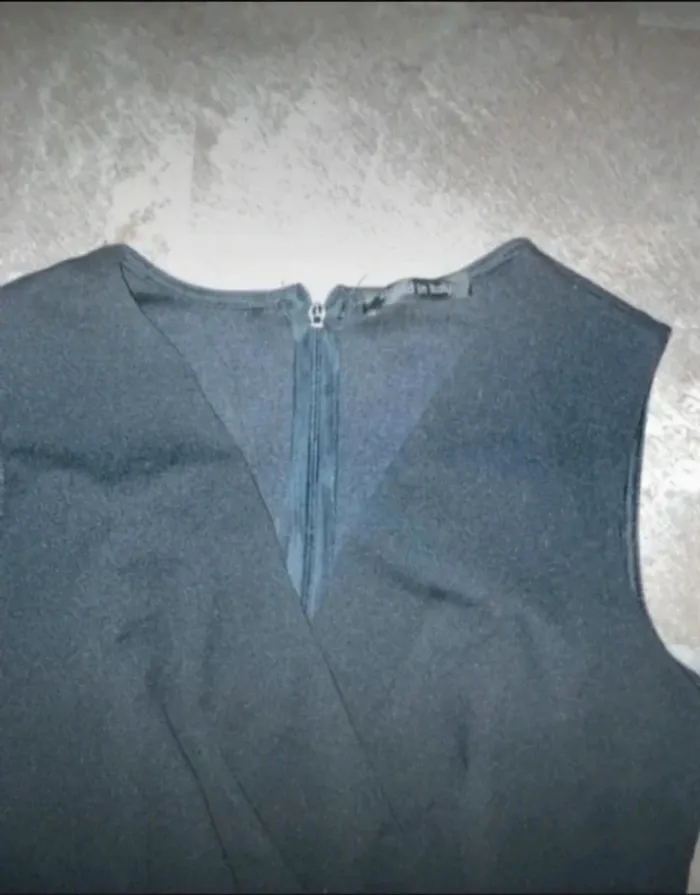 Robe marque made in Italy taille 42 en bon état - photo numéro 2