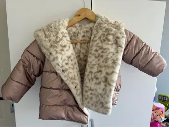 Manteau réversible rose champagne & léopard – imperméable, douillet & stylé