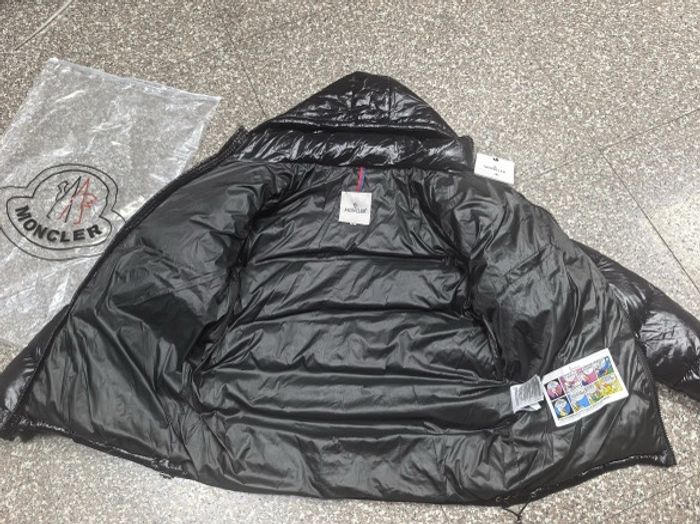 Doudoune Moncler Taille S - photo numéro 2