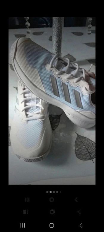 Basket Adidas taille 40