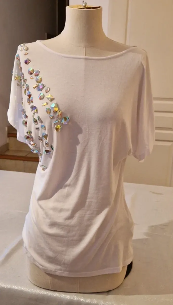 Magnifique T-shirt Morgan taille M blanc et bijoux cristaux - photo numéro 4