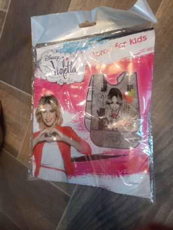 Tablier activités violetta