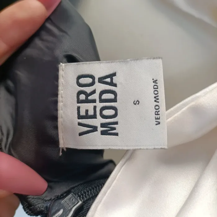Robe noir S - coupe droite col rond - Vero Moda - Cocktail, Nouée à l'arrière, Dos décolleté A458 - photo numéro 5
