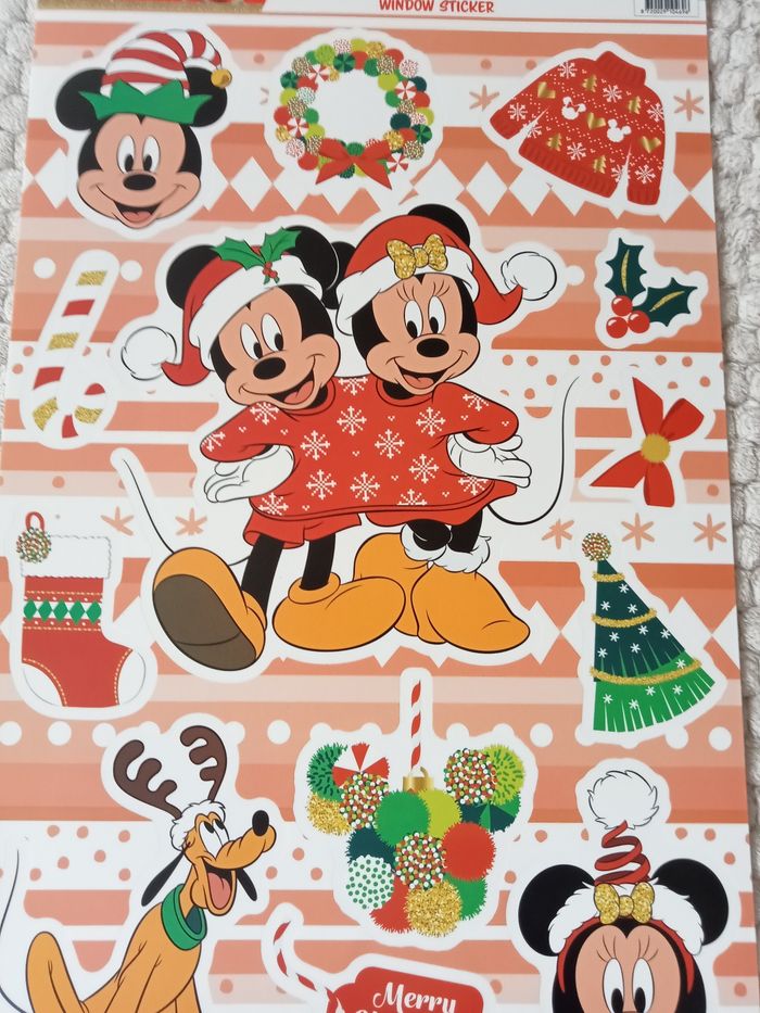 Fiche stickers fenêtre Mickey Minnie - photo numéro 2