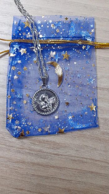 collier avec pendentif ange argenté