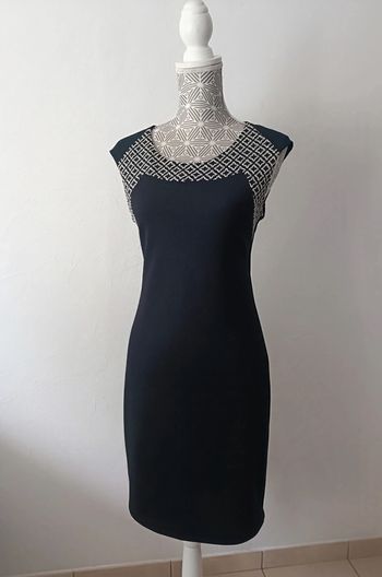 🌸 Élégante Robe Noire taille M