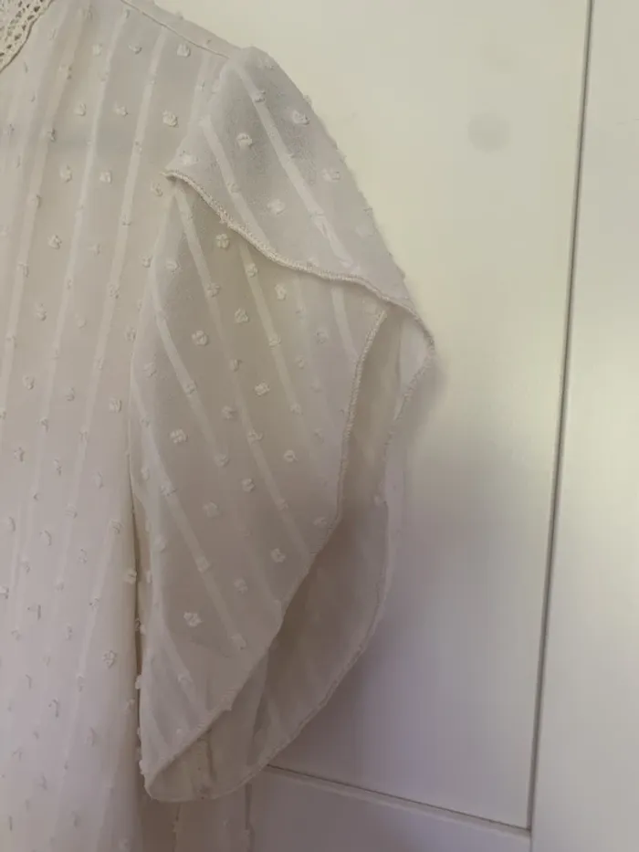 Blouse MC écru plumetis Shein t. M parfait état - photo numéro 5