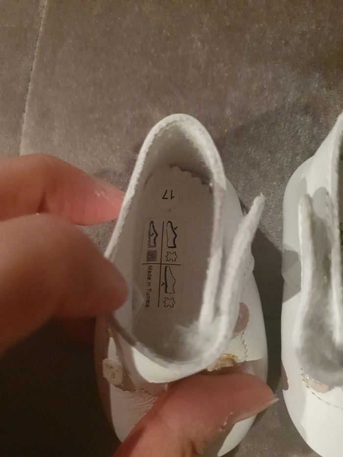 Chaussures bébé fleurs 🌸 - photo numéro 3