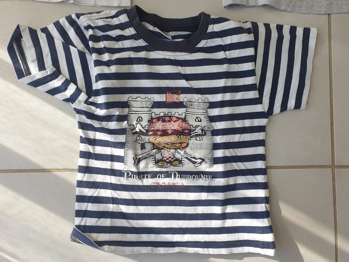 3 t-shirt 4 ans n°3 - photo numéro 2