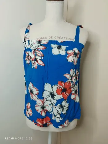 Jolie top Camaïeu taille 34